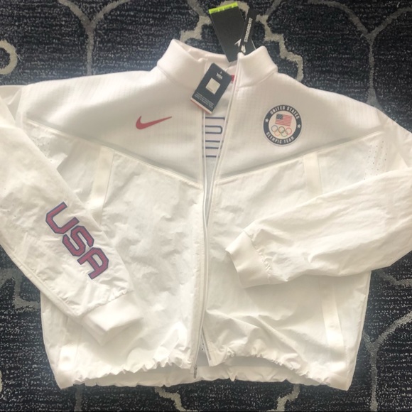 Very Rare USA Nike Team USA Windrunner
Women's Medal Stand Jacket - Picture 3 of 15